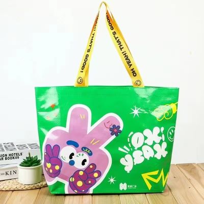 Bolsa de venta al por mayor Eco-friendly Custom RPET / No tejido / PP tejido Reutilizable Bolsa de compras Tote Bolsa de mano laminada con impresión de logotipo