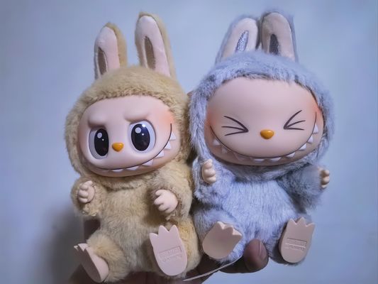 POP MART LABUBU V2 Tener un conjunto de macarrones de PVC Vinyl serie de cara latido del corazón de moda de peluche figura de juguete caja ciega